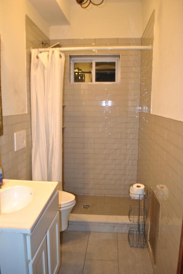 Ewr Airport Multilevel Guest House Room With 2-3 Beds Newark Exteriér fotografie